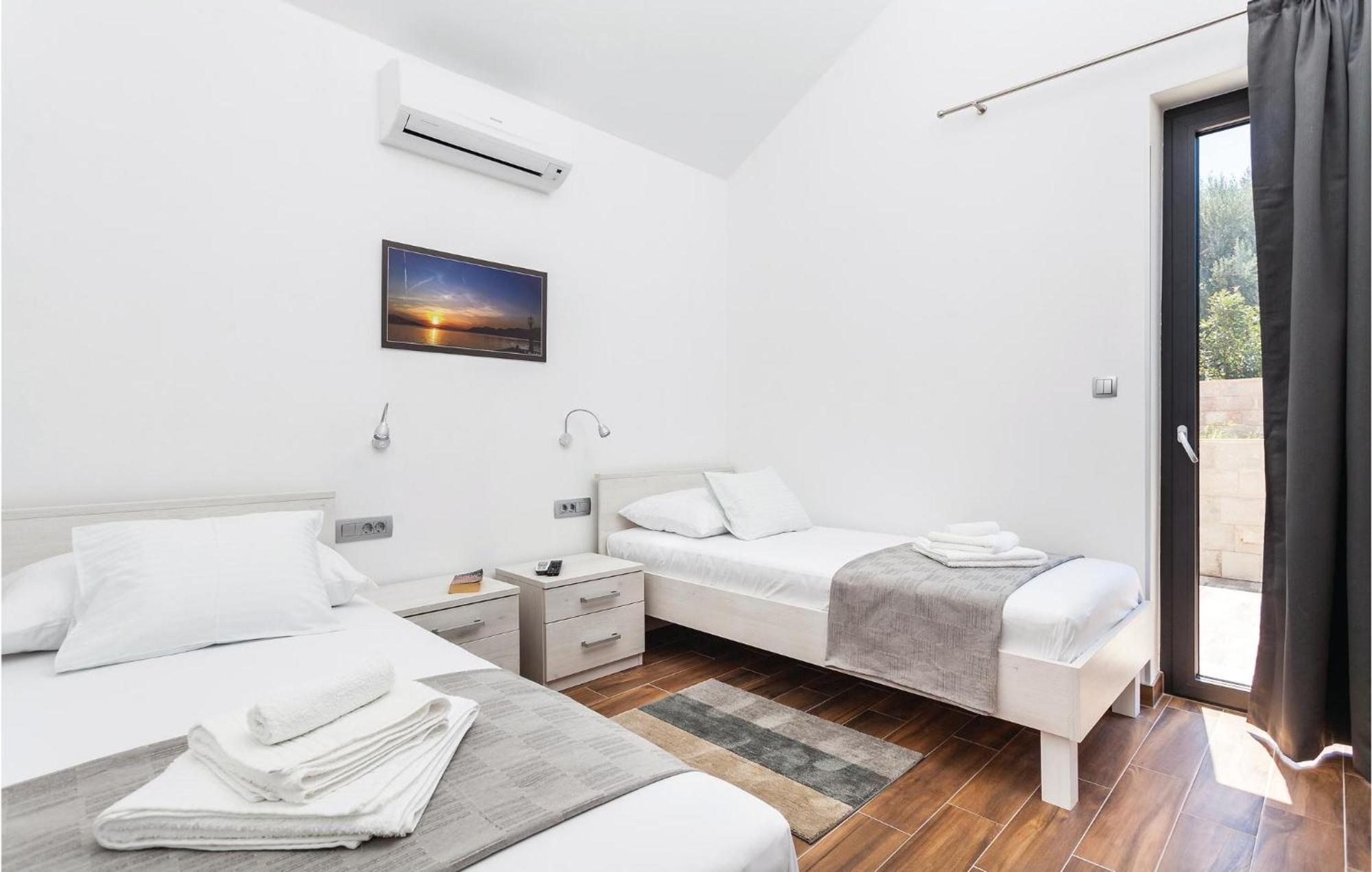 Nice Home In Kneze With Wifi Pupnat Εξωτερικό φωτογραφία