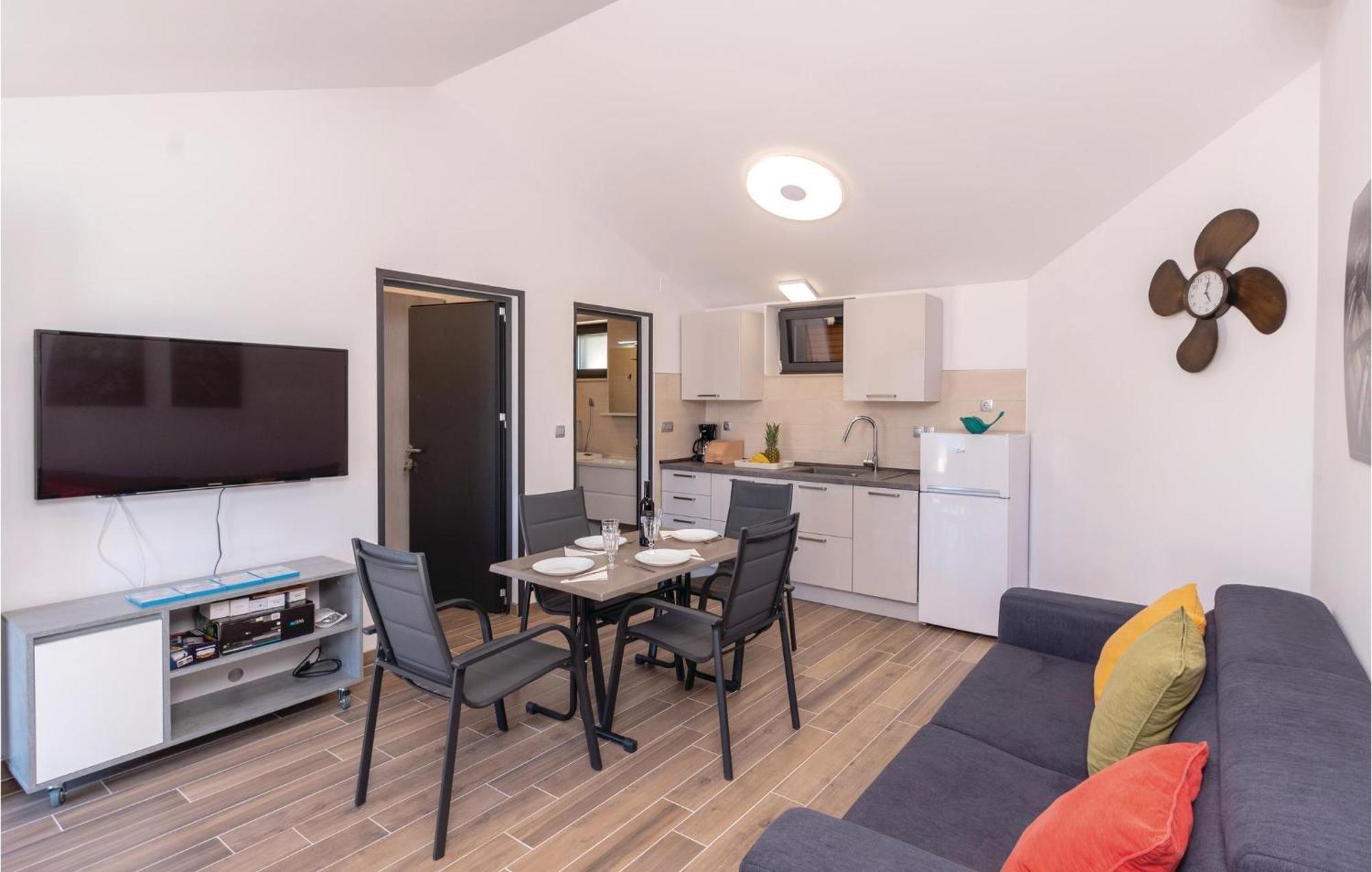 Nice Home In Kneze With Wifi Pupnat Εξωτερικό φωτογραφία